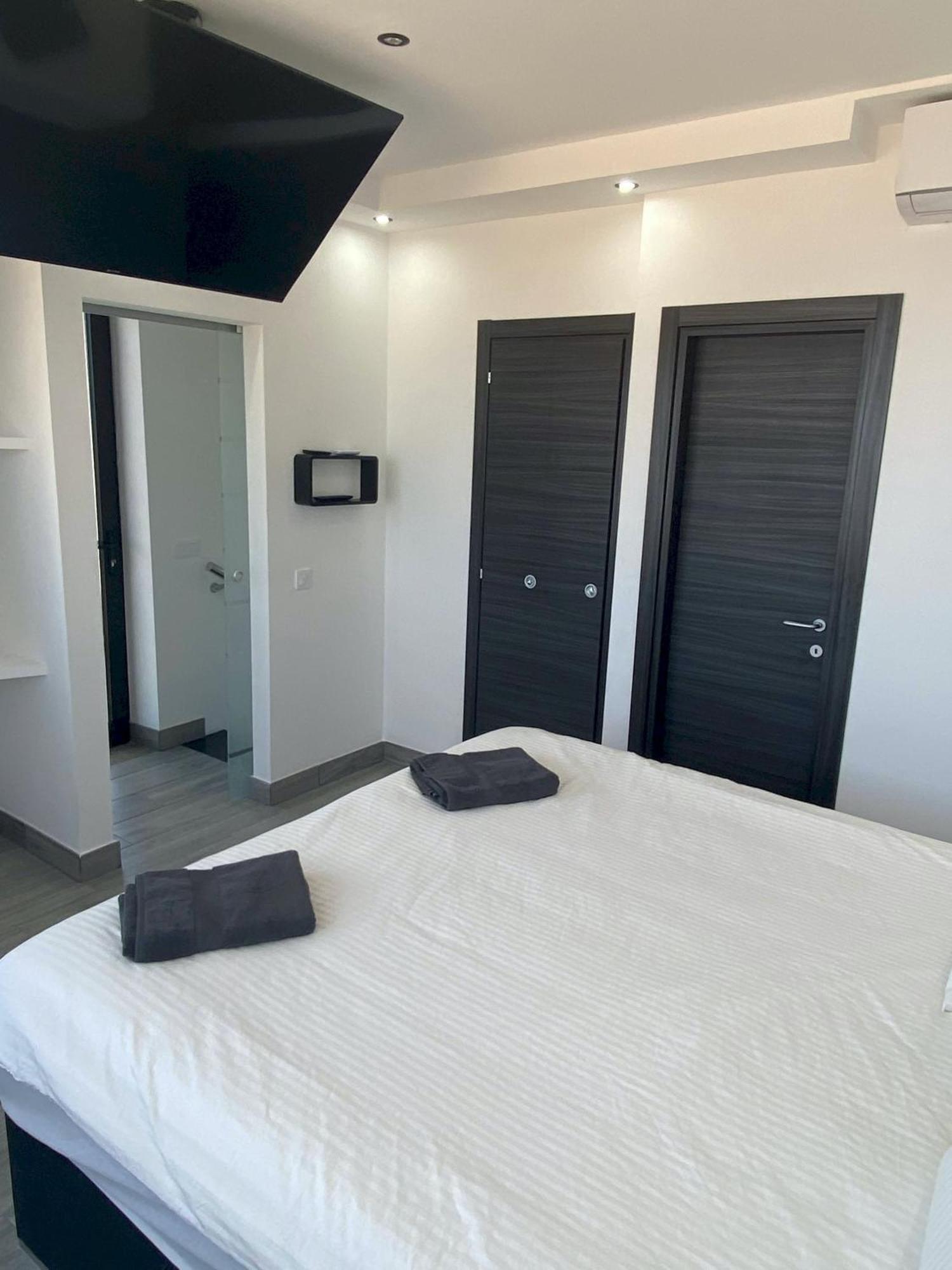 Villa Poseidon Corralejo With Private Heated Pool, Sauna And Stunning Volcano Views By Amazzzing Travel Eksteriør billede