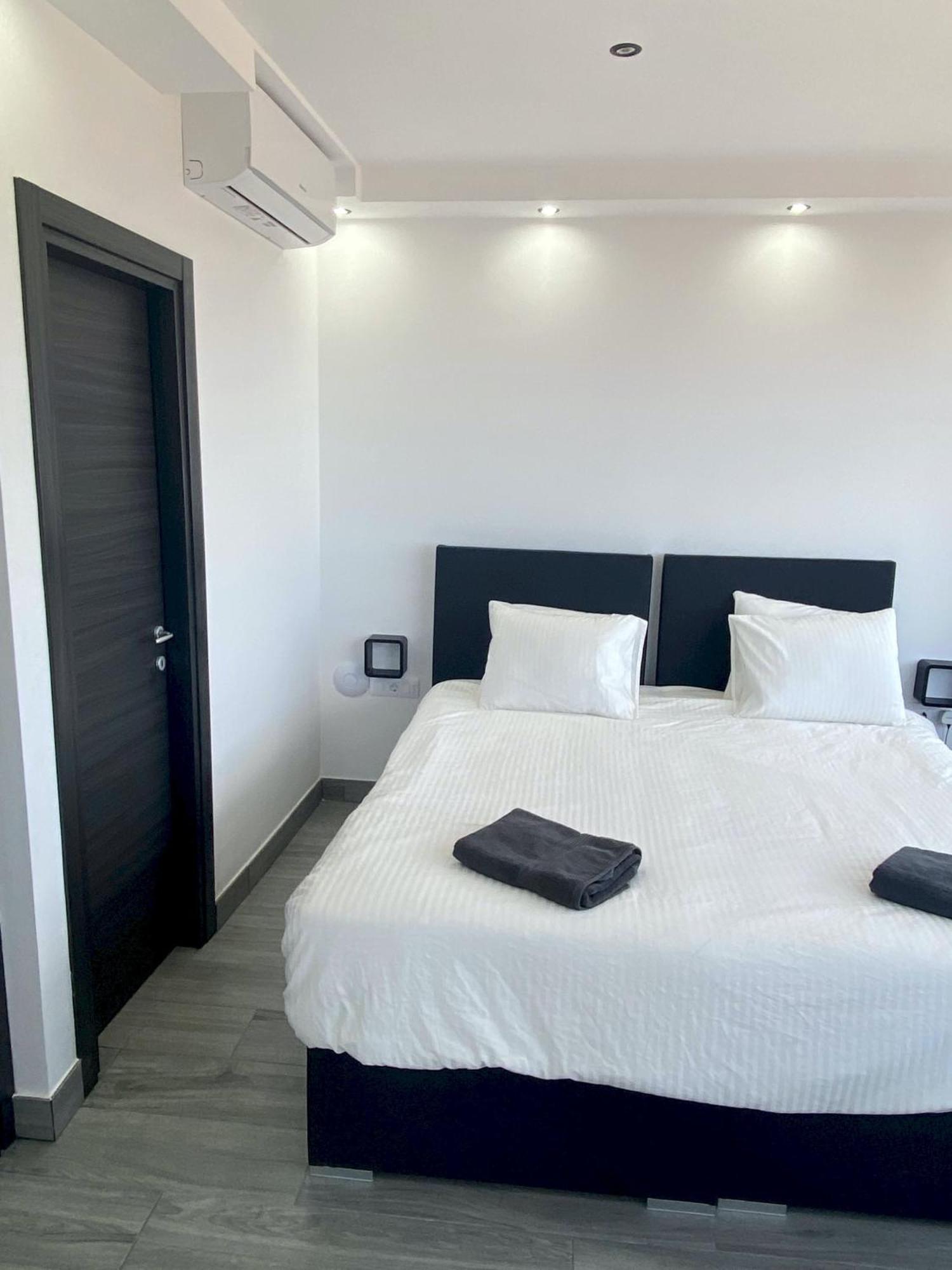 Villa Poseidon Corralejo With Private Heated Pool, Sauna And Stunning Volcano Views By Amazzzing Travel Eksteriør billede