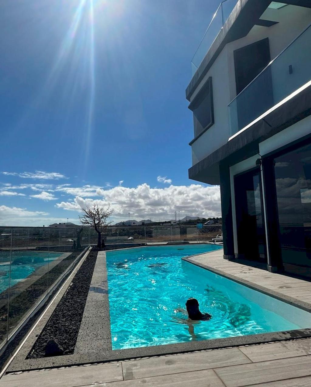 Villa Poseidon Corralejo With Private Heated Pool, Sauna And Stunning Volcano Views By Amazzzing Travel Eksteriør billede