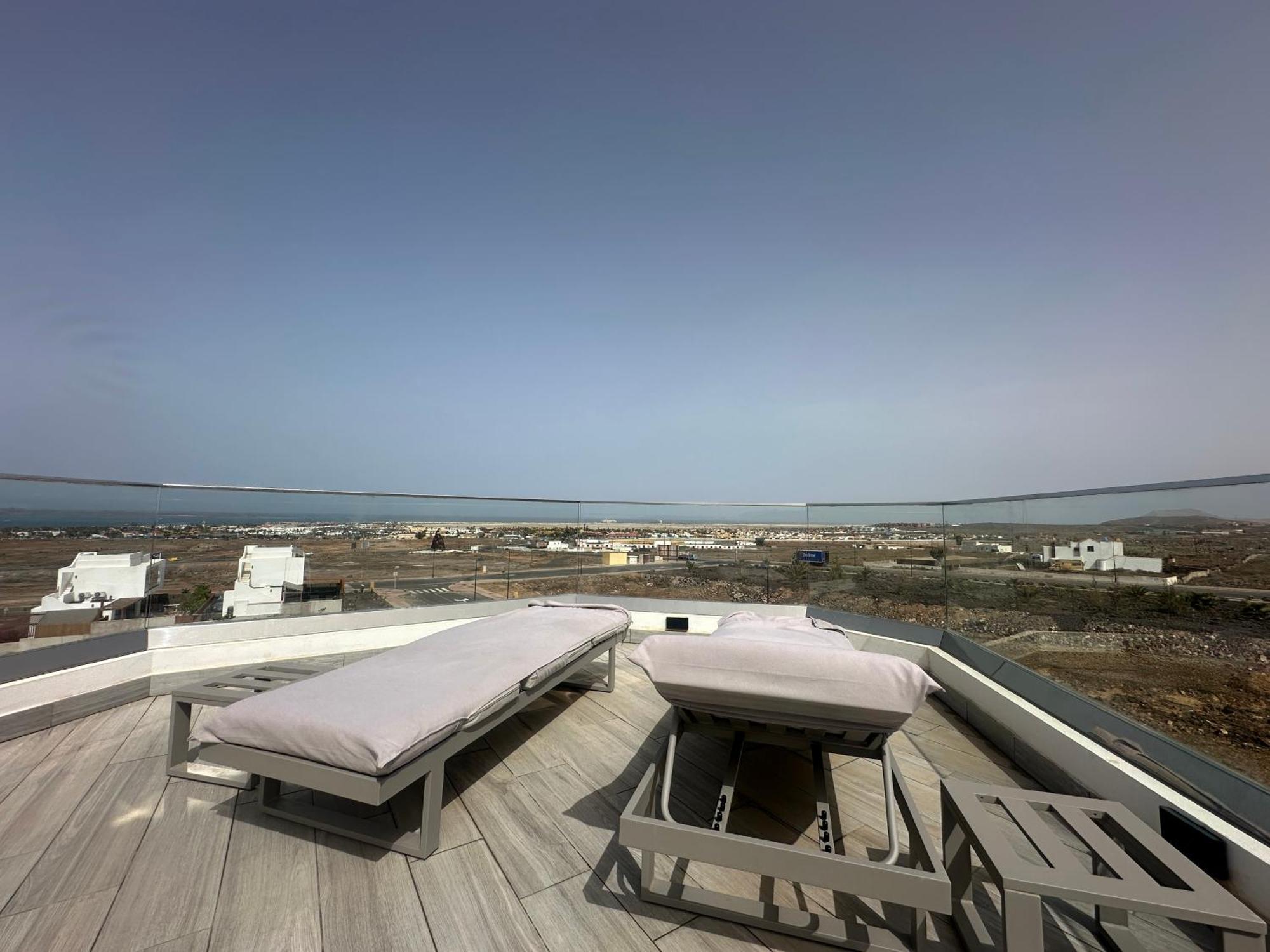 Villa Poseidon Corralejo With Private Heated Pool, Sauna And Stunning Volcano Views By Amazzzing Travel Eksteriør billede
