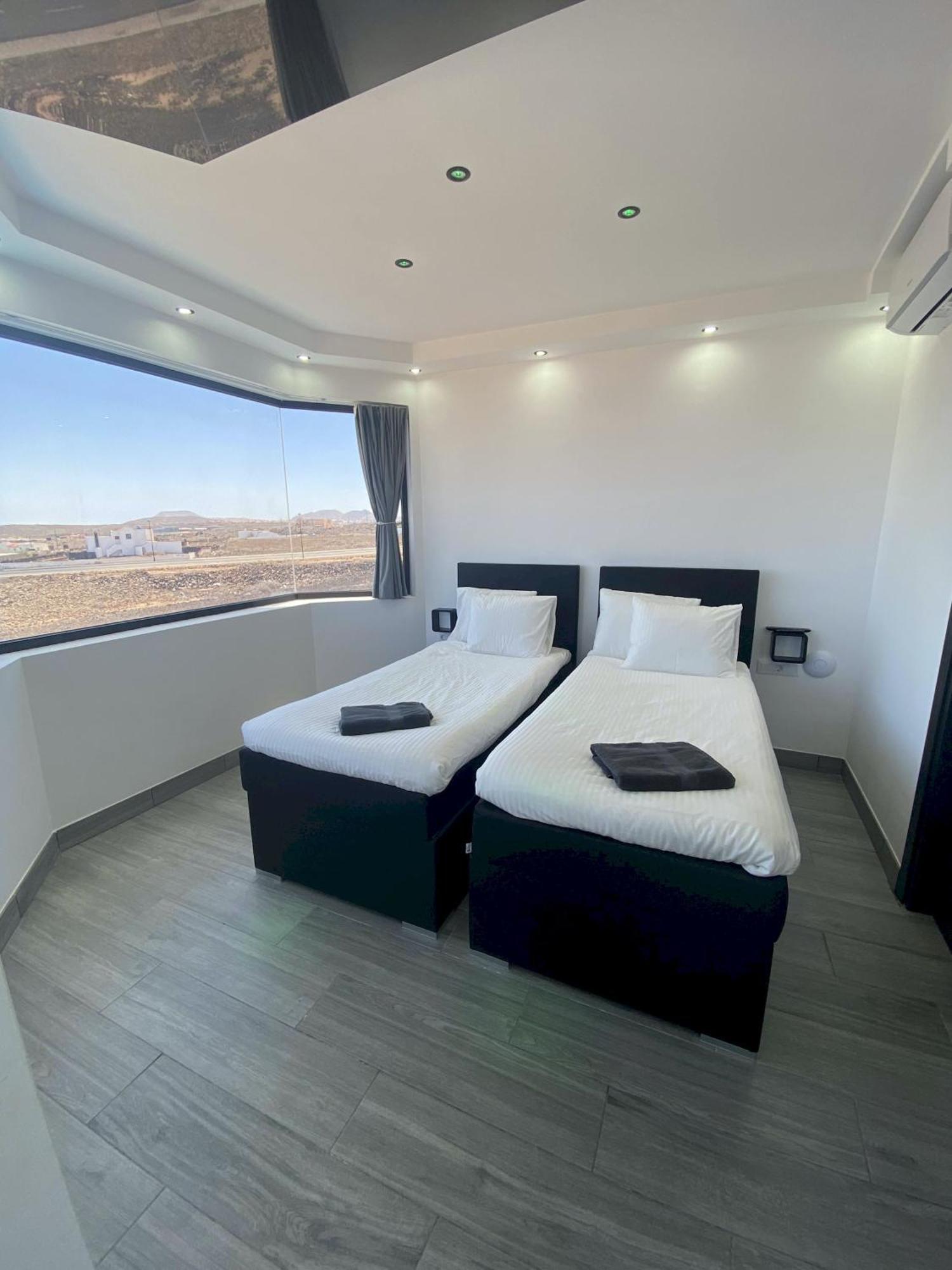 Villa Poseidon Corralejo With Private Heated Pool, Sauna And Stunning Volcano Views By Amazzzing Travel Eksteriør billede